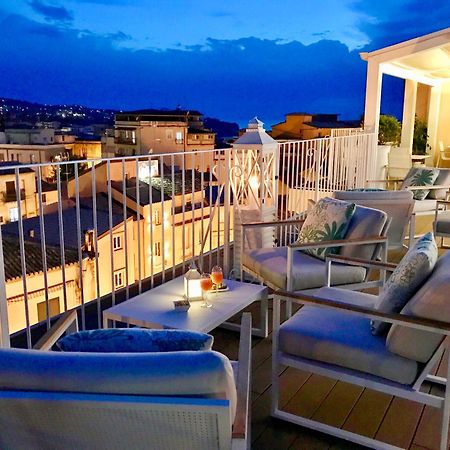 مبيت وإفطار Townhouse تروبيا المظهر الخارجي الصورة