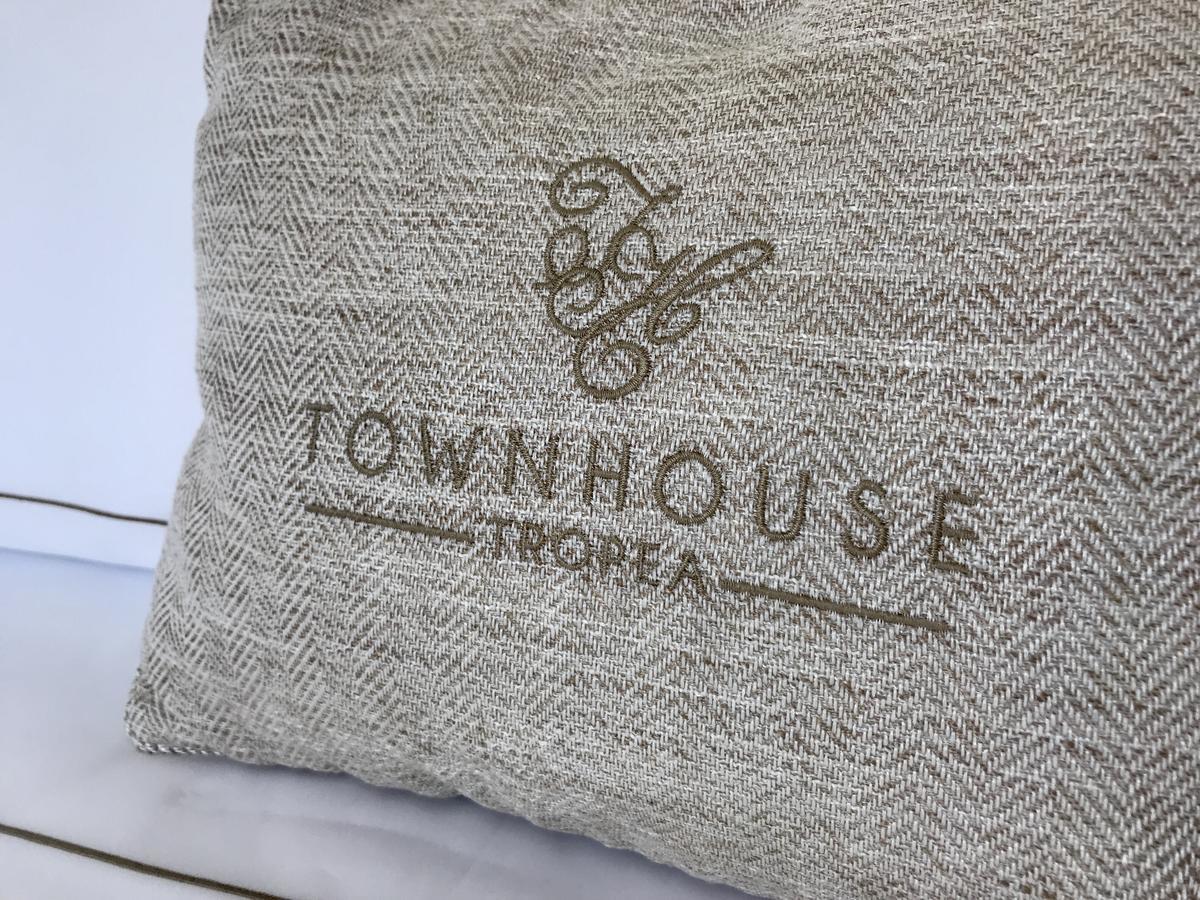 مبيت وإفطار Townhouse تروبيا المظهر الخارجي الصورة