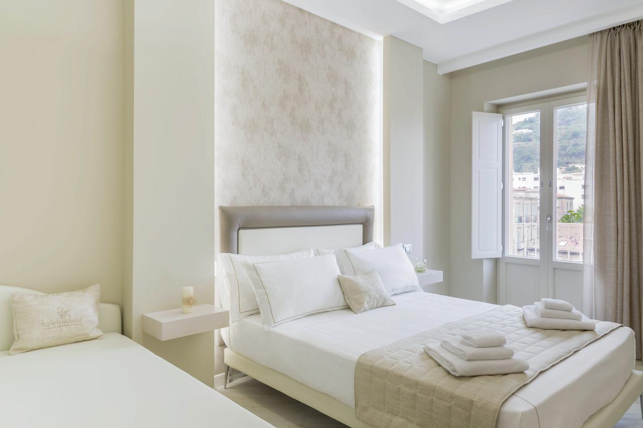 مبيت وإفطار Townhouse تروبيا المظهر الخارجي الصورة