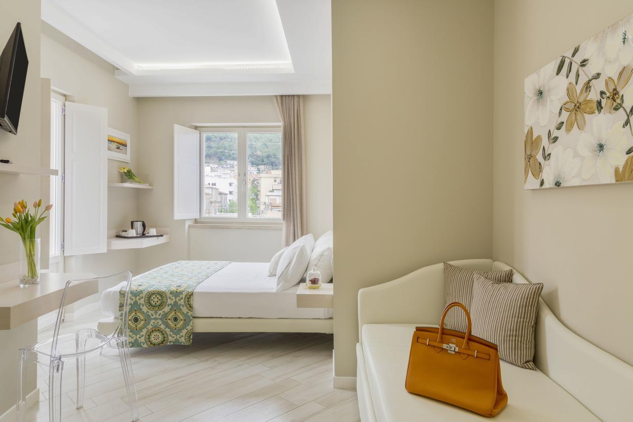 مبيت وإفطار Townhouse تروبيا المظهر الخارجي الصورة