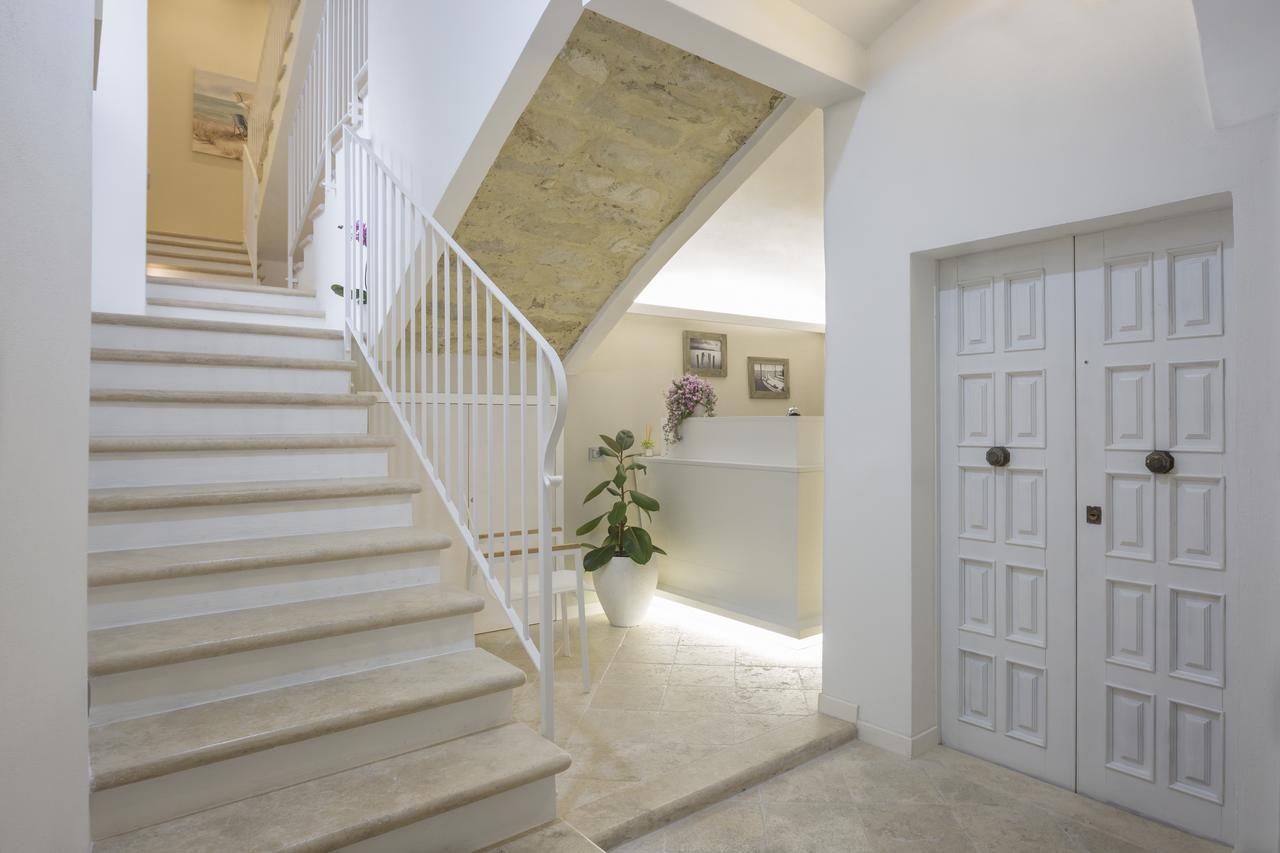 مبيت وإفطار Townhouse تروبيا المظهر الخارجي الصورة