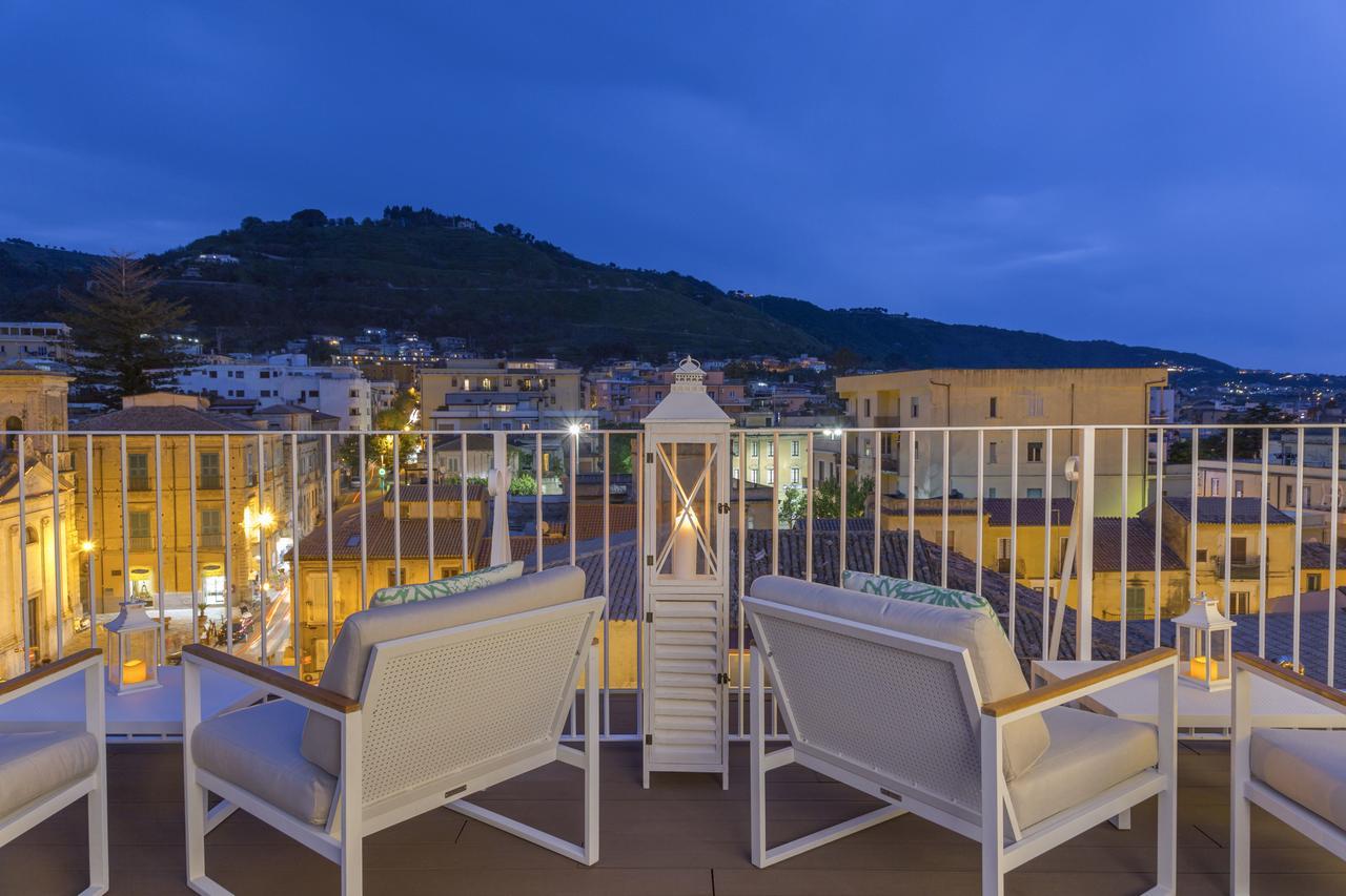 مبيت وإفطار Townhouse تروبيا المظهر الخارجي الصورة